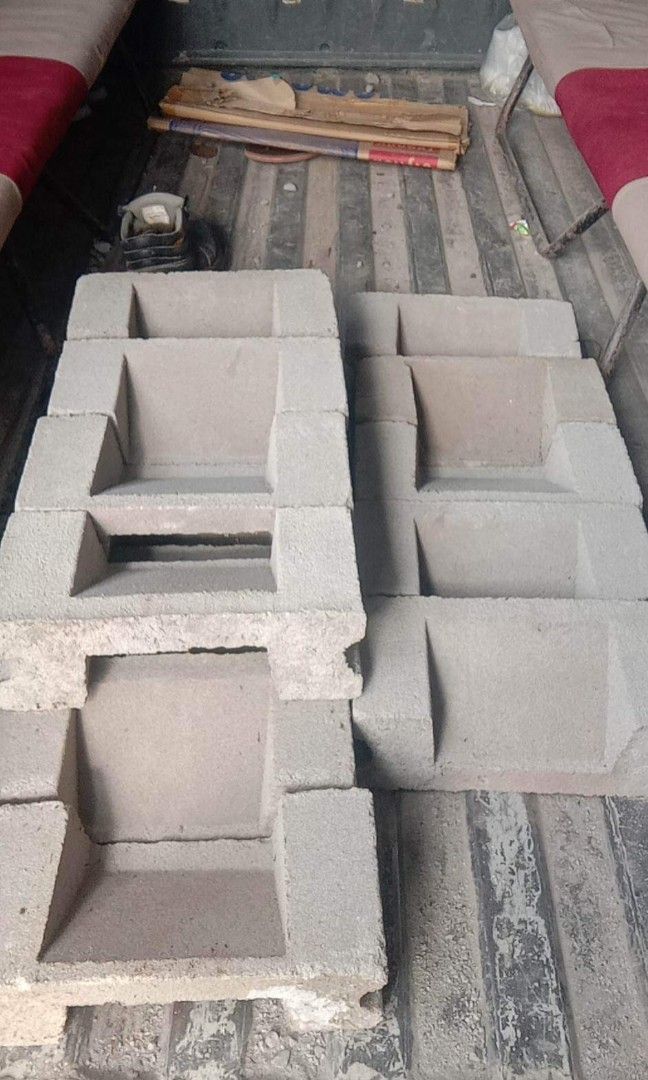 LOUVER BLOCKS DE KWATRO (Category: Construction & Building Materials) located in San Mateo. Submitted by dessertmineenterprises1702 (Listing ID 1209190939, Image 1). Description: .