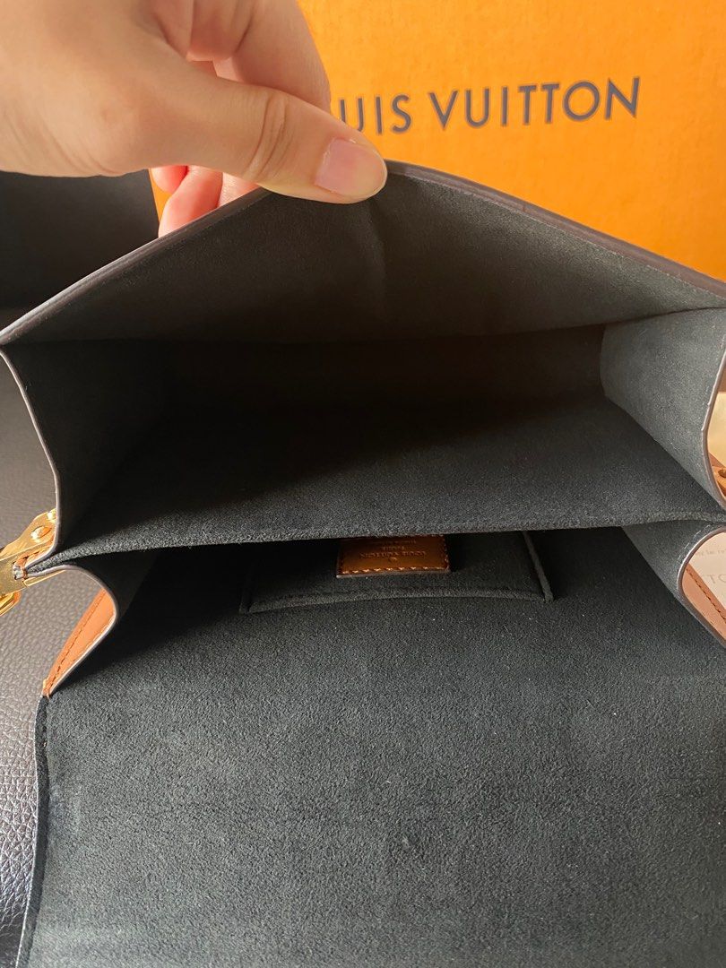 quins.id - Preloved Excellent Louis Vuitton Dauphine mini 2019 Sealed  hardware kanan kiri dan magnetic bawah Size :20 x 15 x 9 cm Kelengkapan DB  dan Box IDR 35.500.000 #prelovedlvdauphine #lvdauphine #lvdauphinemini