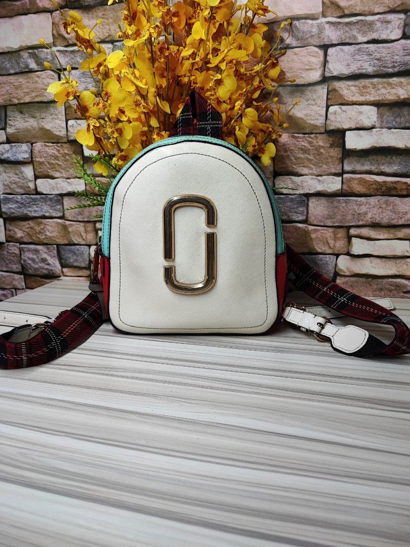 Marc Jacobs packshot bagpack bag beg