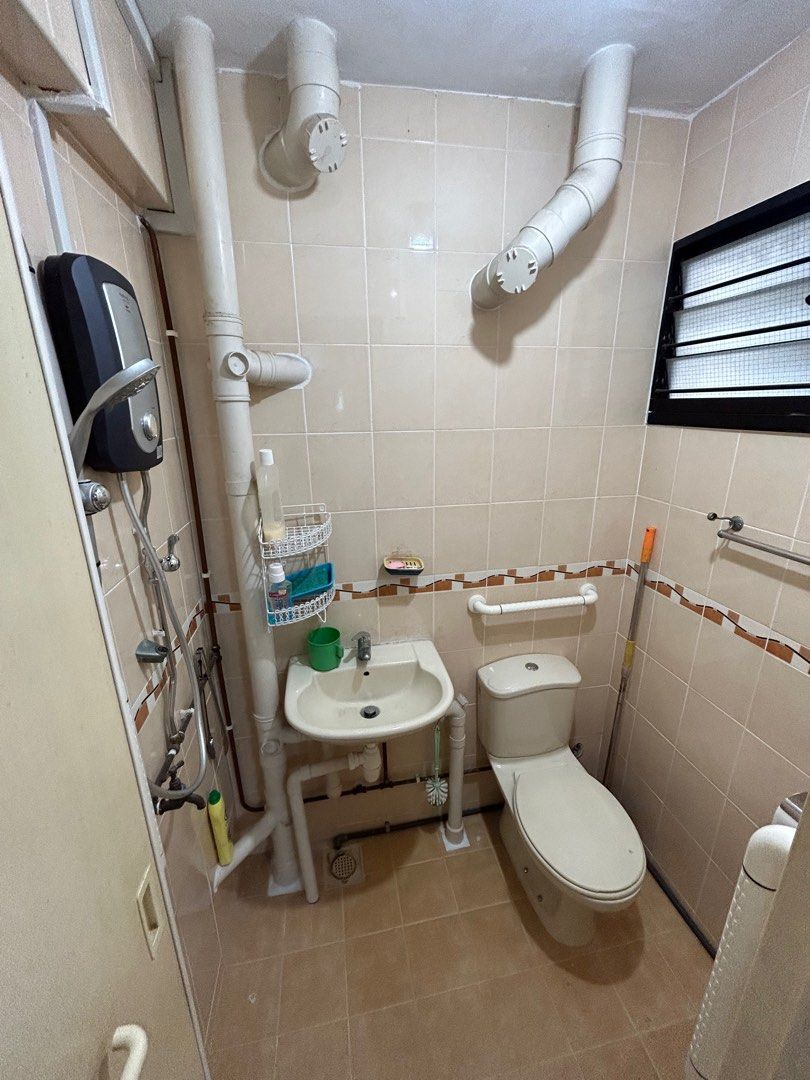Master Room 421 Ang Mo Kio Avenue 10, Property, Rentals, Room Rentals