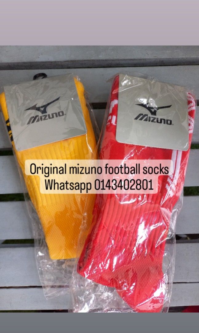 MIZUNO ORIGINAL FOOTBALL SOCKS STOKIN BOLA Men s Fashion