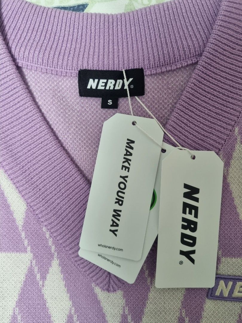 NERDY DNA Monogram sweater vest (light purple/S Size)