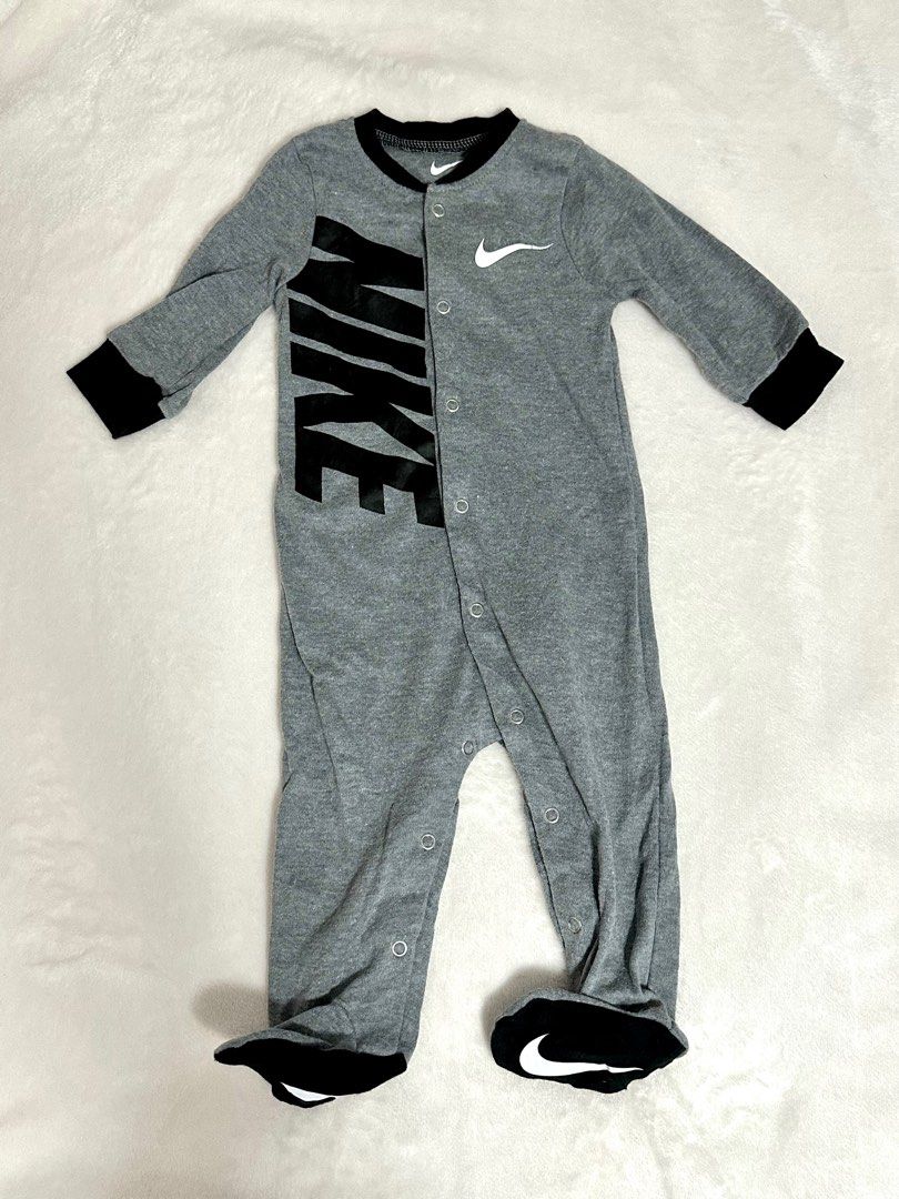 babys nike