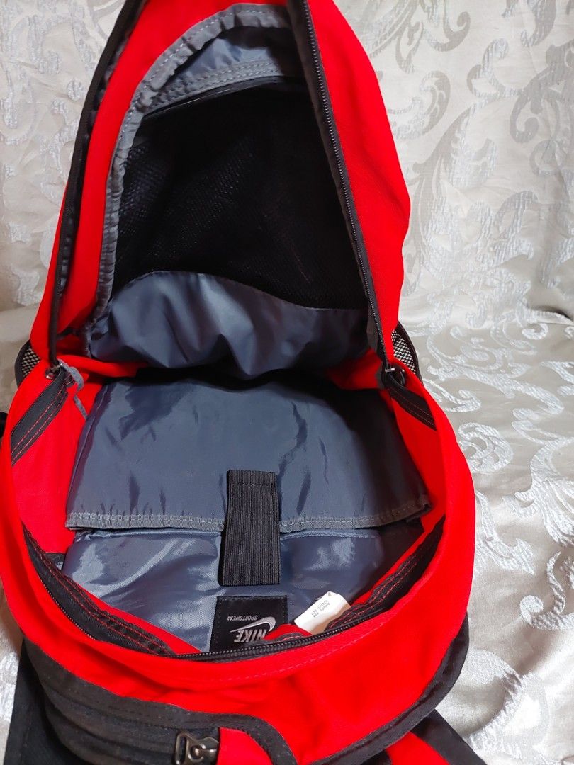 Nike large backpack, Men's Fashion, Bags, Backpacks on Carousell