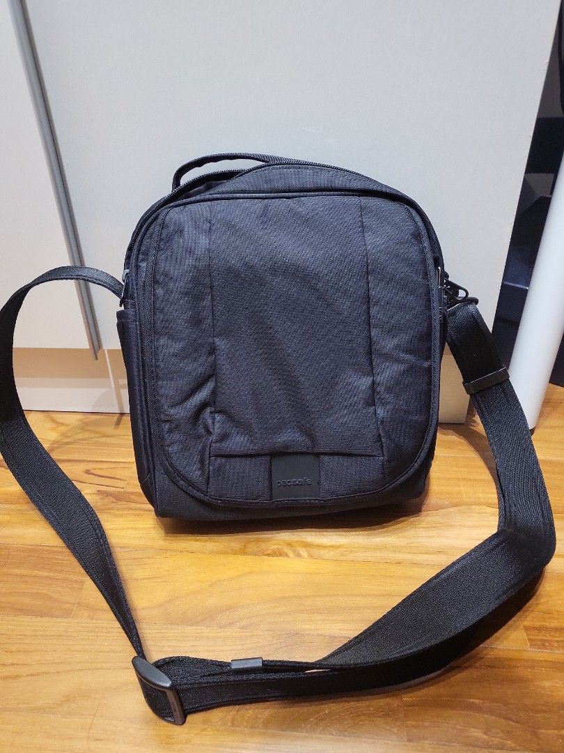 Pacsafe Metrosafe LS200 AntiTheft Medium Crossbody Sling Bag (Unisex), Men's Fashion, Bags
