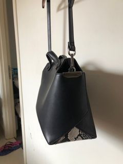 Pedro Handbag / Sling bag