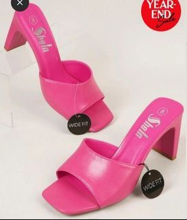 Pink heels size 8