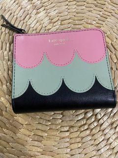 (Category: ) located in . Submitted by pre_loved_luna (Listing ID 1209212318, Image 1). Description: .