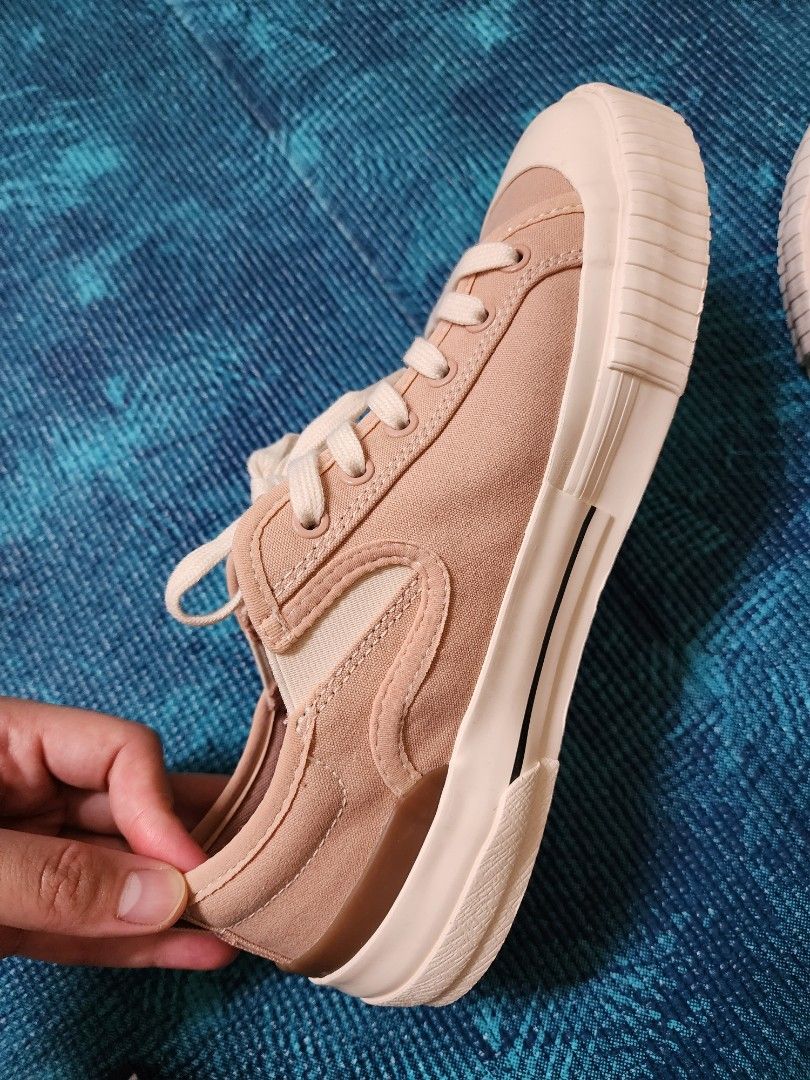 Skecher discount los angeles
