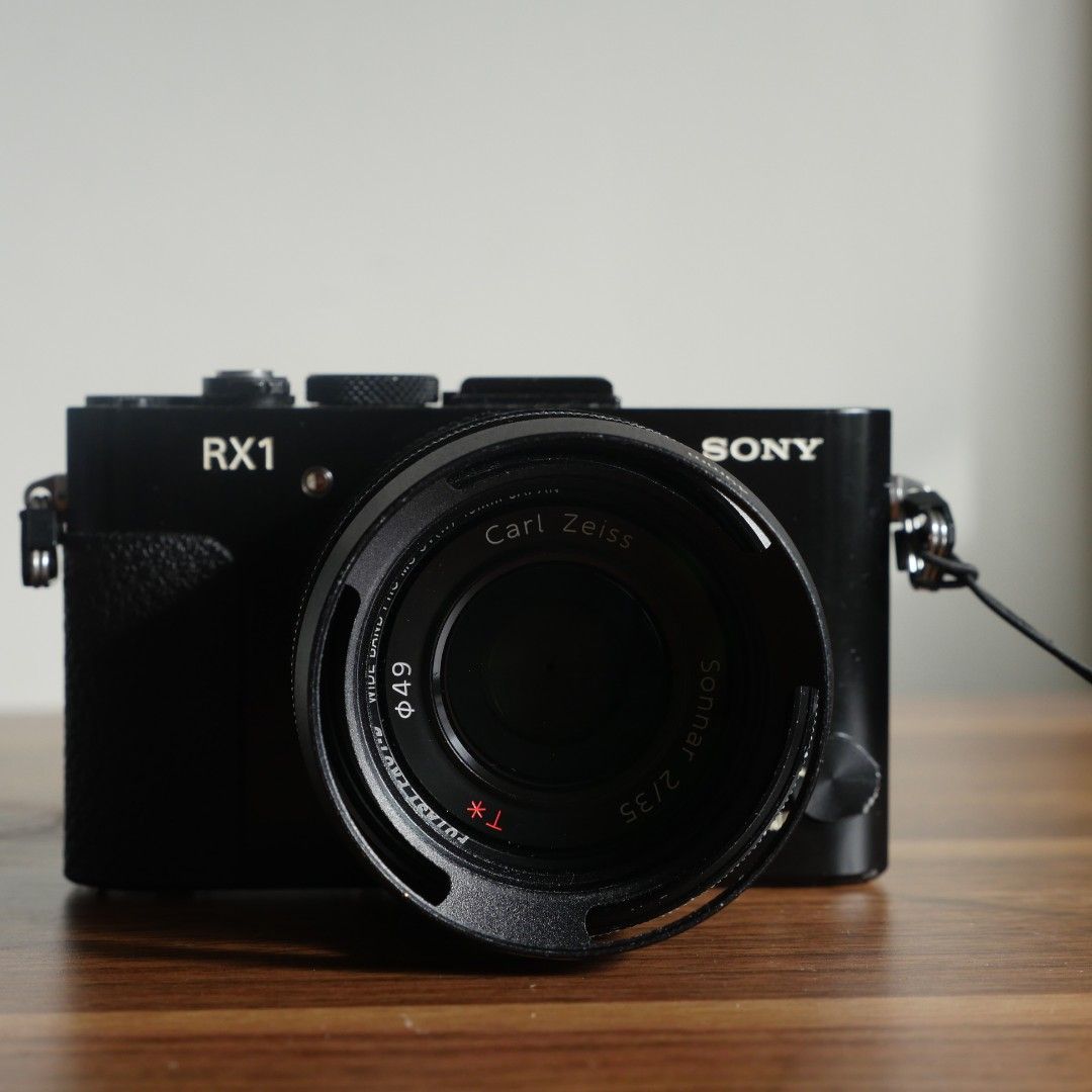 Sony RX1 35mm Full Frame Mirrorless Camera, Photography, Cameras on ...