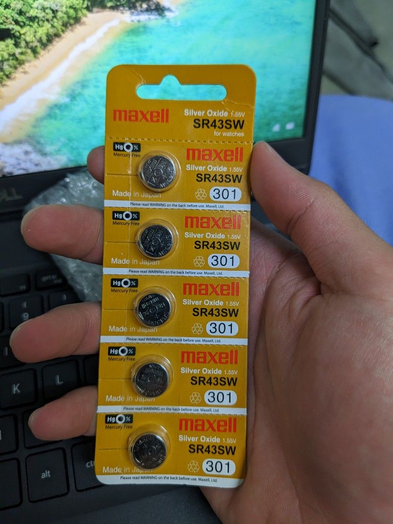 SR43SW Seiko King Quartz battery, Men's Fashion, Watches & Accessories