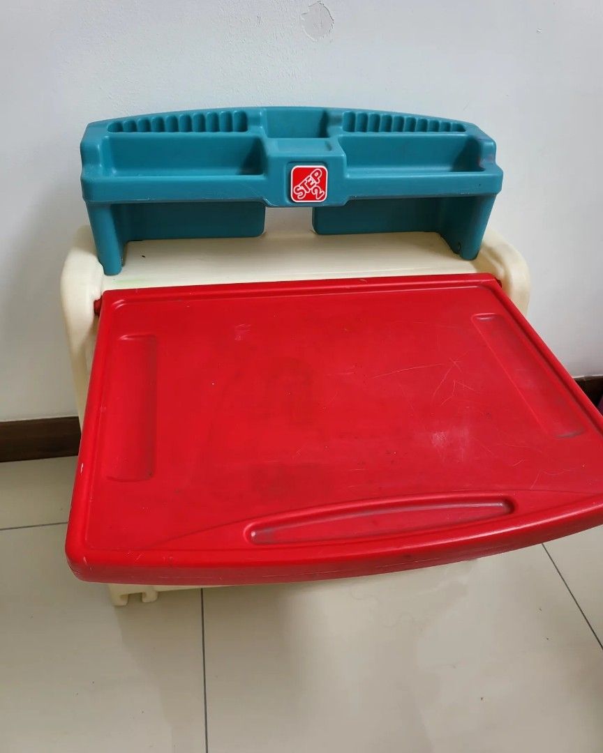 Step2 drawing easel table, Babies & Kids, Baby Nursery & Kids Furniture, Other Kids Furniture on