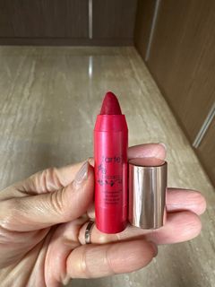 Tarte lip creme merah