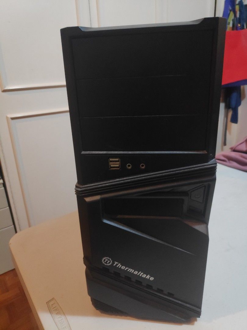 ThermalTake V2 Mid Tower PC Case, Computers & Tech, Parts & Accessories