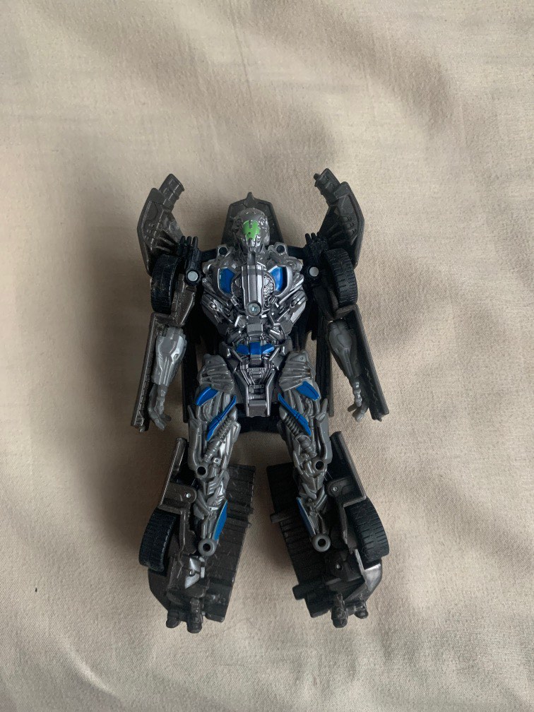 Transformers Lockdown Figure