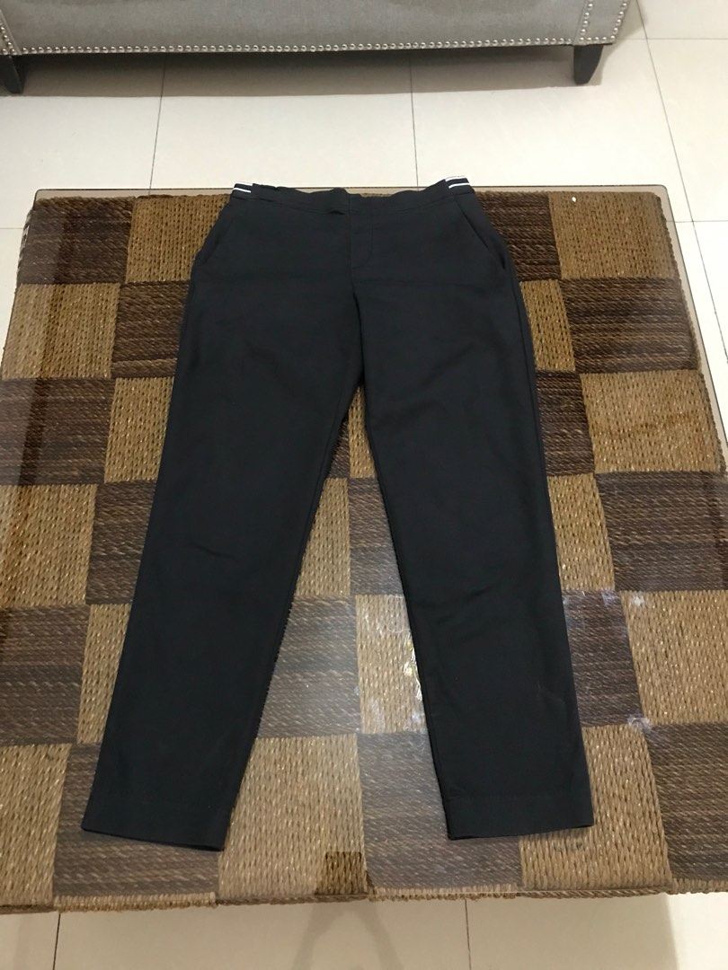 Uniqlo Ezy Ankle pants, Women's Fashion, Bottoms, Other Bottoms on ...