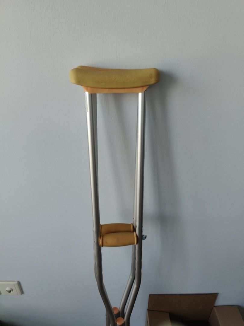 Used Crutches, Health & Nutrition, Assistive & Rehabilatory Aids