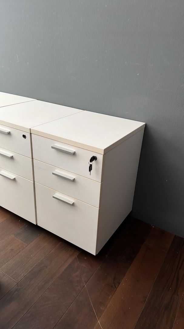 Used Office Pedestal Drawers 6 pieces price for all Furniture