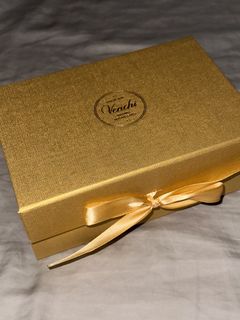 （分類：）位於 。 由 qetsiyahs 提交（商品編號 1209189833，圖片 1）。簡介： 。