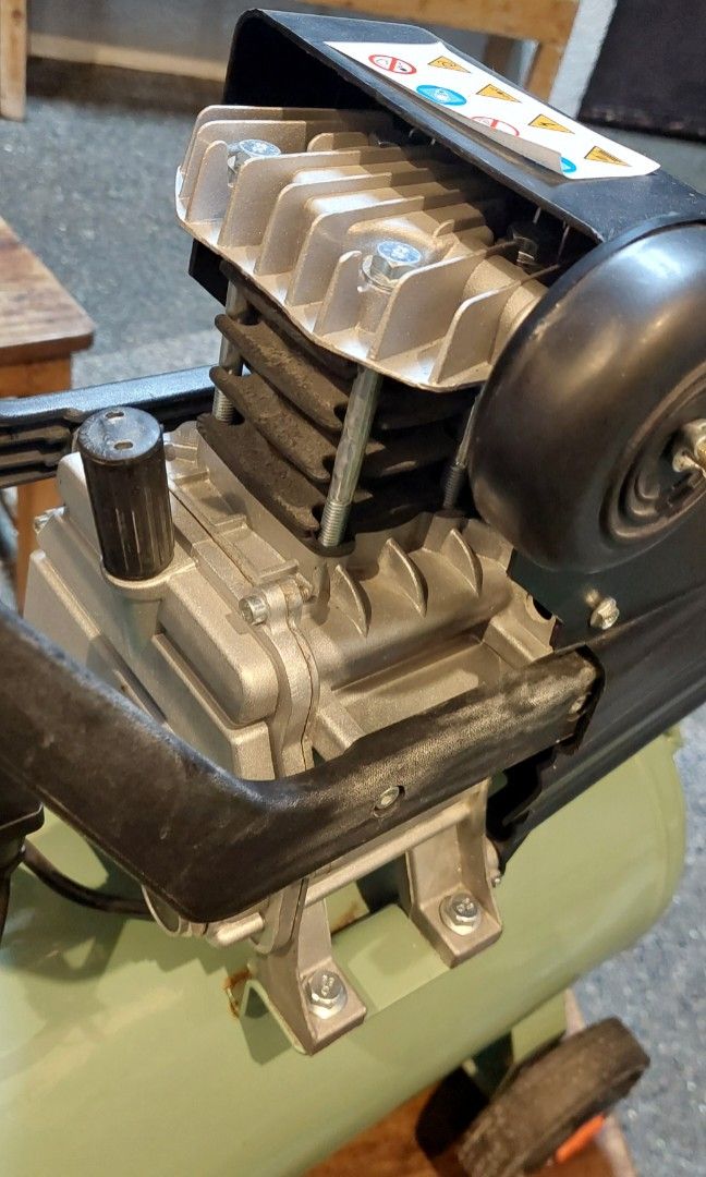 VESPA AIR COMPRESSOR 2HP ORIGINAL, Commercial & Industrial, Industrial