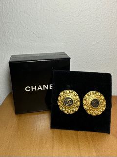 (Category: ) located in . Submitted by styled_inchanel (Listing ID 1209203752, Image 1). Description: .