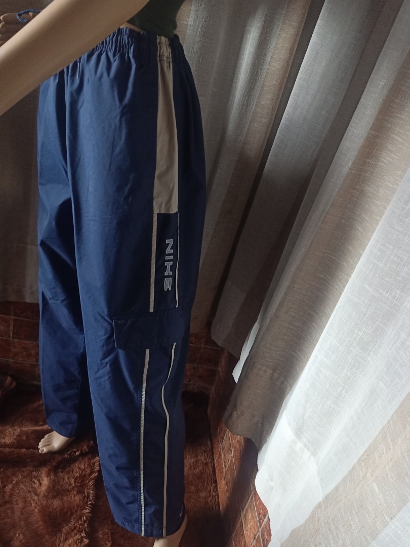 VINTAGE NIKE TRACK PANTS, Women's Fashion, Bottoms, Jeans on Carousell