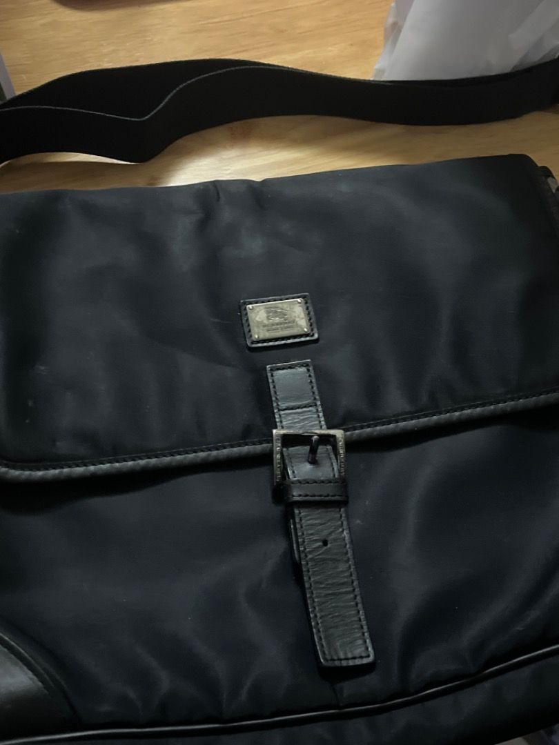 vintagw burberry black label bag, Men's Fashion, Bags, Belt bags ...