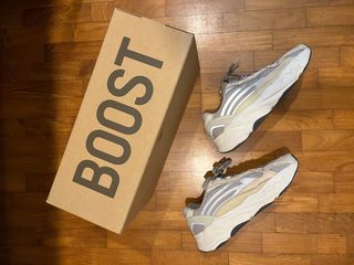 Fake vs real new arrivals yeezy 700 static