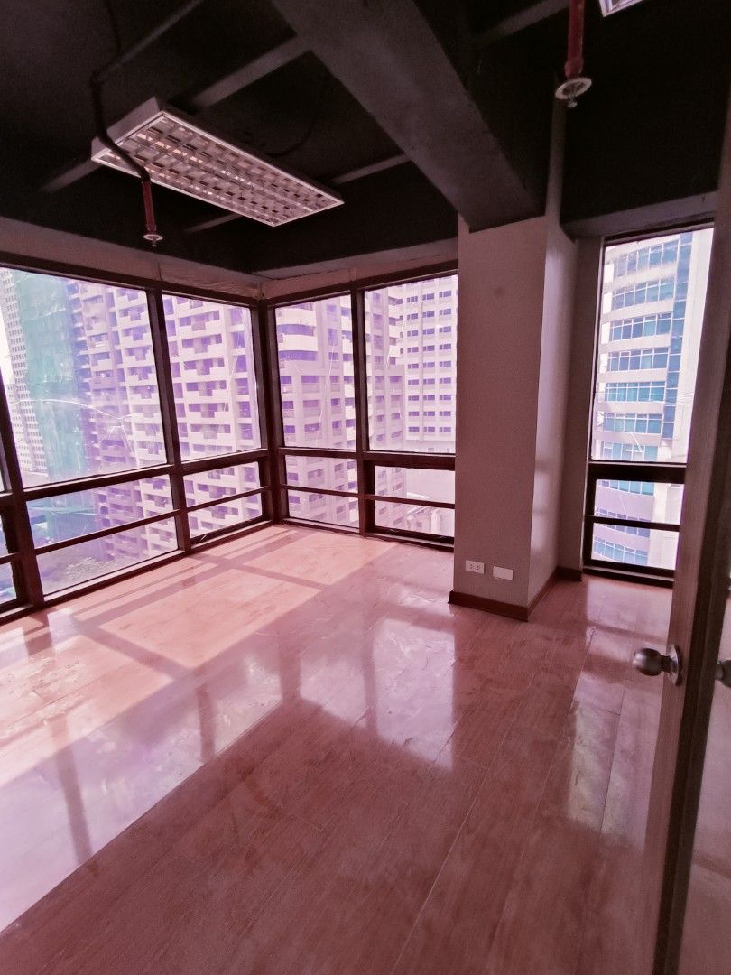 170sqm Office Dpace for Lease Rent in Centerpoint Building Ortigas