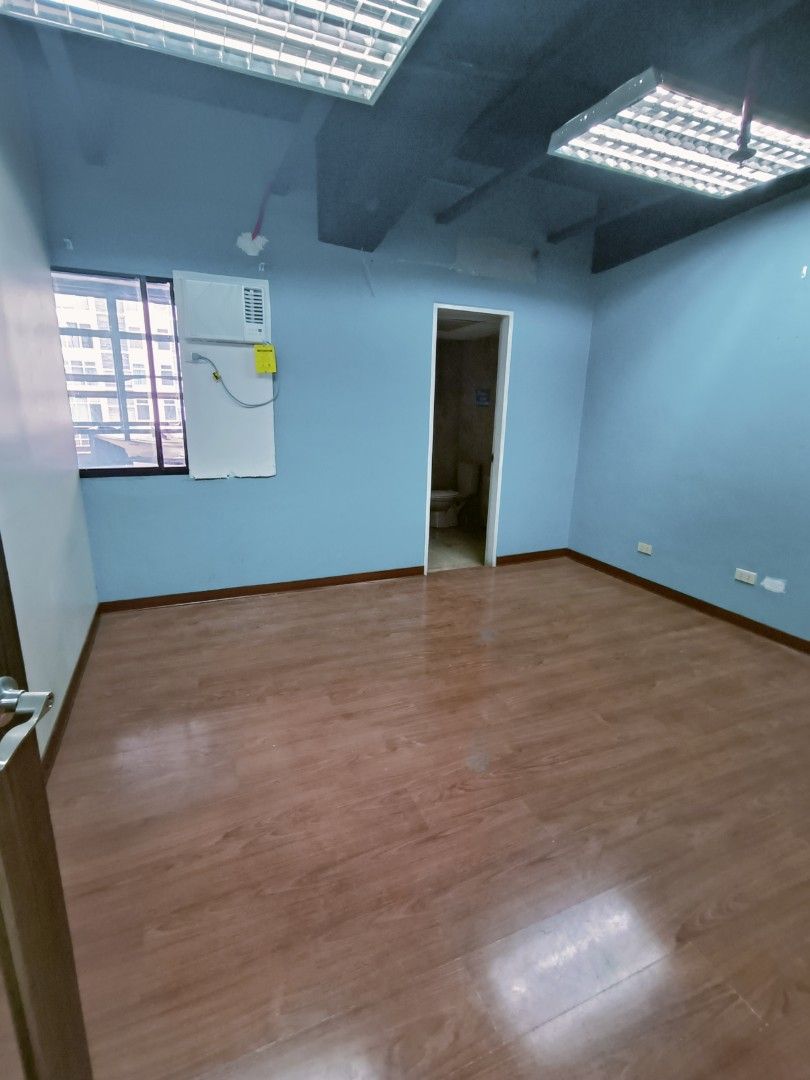 170sqm Office Dpace for Lease Rent in Centerpoint Building Ortigas