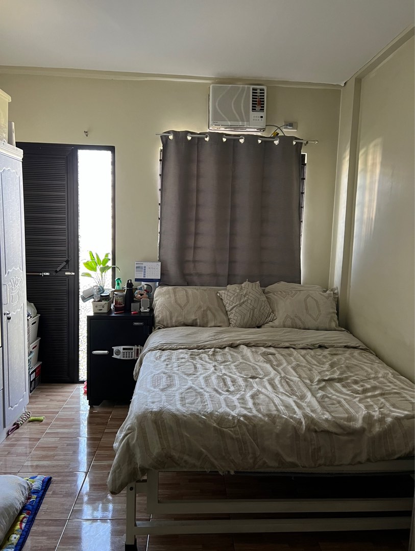 2nd hand King Koil queen size mattress with steel bed frame, Furniture