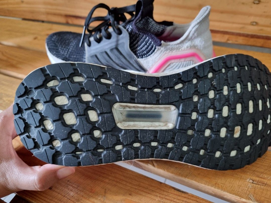 Ultra boost 19 deals women's size 7