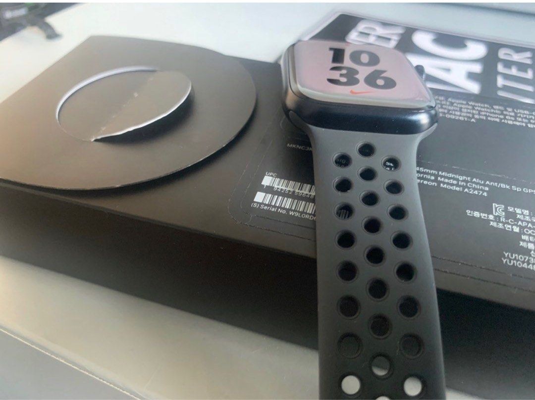 Apple Watch series 7 45 mm GPS Nike edition Mobile Phones