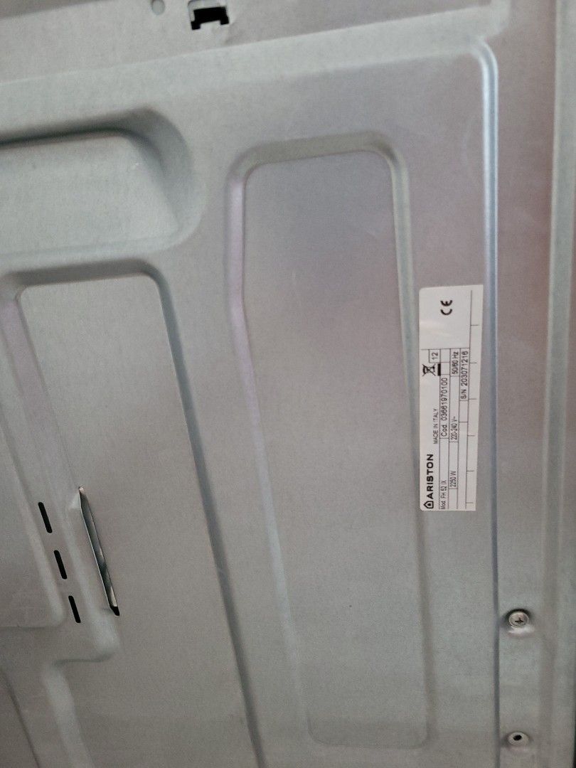 Ariston oven, TV & Home Appliances, Kitchen Appliances, Ovens & Toasters on Carousell