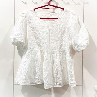 BKK EYELET TOP