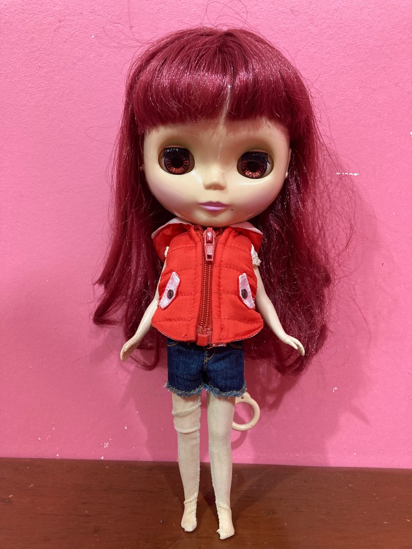 Hasbro blythe 2025 doll