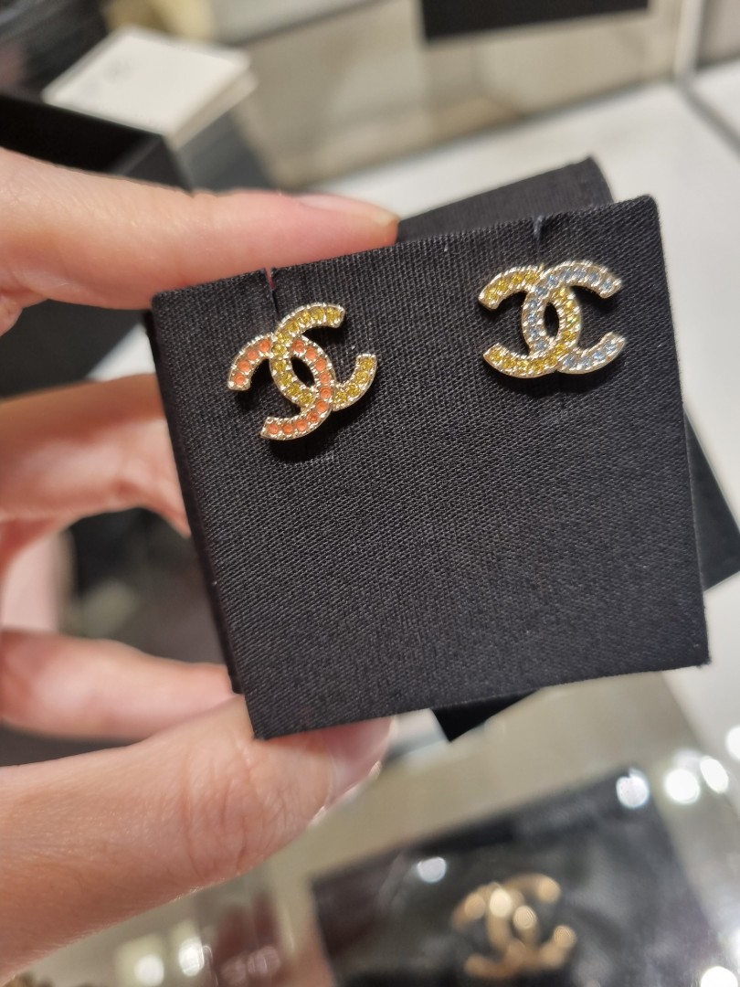 BNIB Chanel Classic Earrings 23C CC Logo Rainbow Crystals 23p, Women's  Fashion, Jewelry & Organisers, Earrings on Carousell