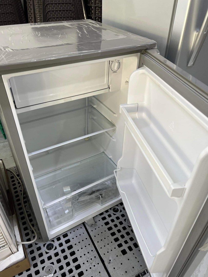 Brandnew Mabe 3 Cuft Bar Fridge (Category: Refrigerators and Freezers) located in Cavite. Submitted by sentoot15 (Listing ID 1209324798, Image 2). Description: Good quality Onhand Can do COD.