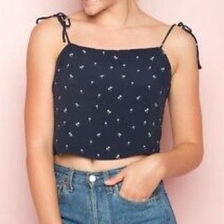 Brandy Melville BM Skylar Heart Tank (White)