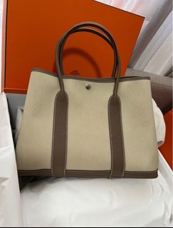 (Category: ) located in . Submitted by igcloset (Listing ID 1209426444, Image 1). Description: .