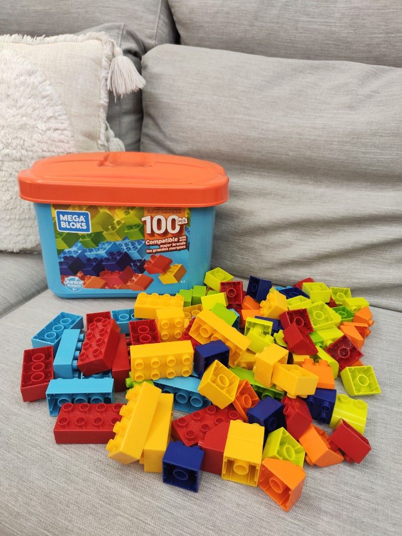 costco積木總動員>MEGA BLOKS 創意積木桶 MINI BULK TUB 100顆, 書籍、休閒與玩具, 玩具、公仔、桌遊在旋轉拍賣