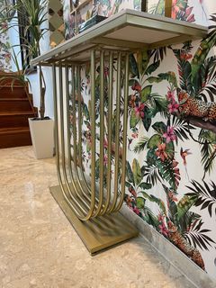 Display Hallway Table