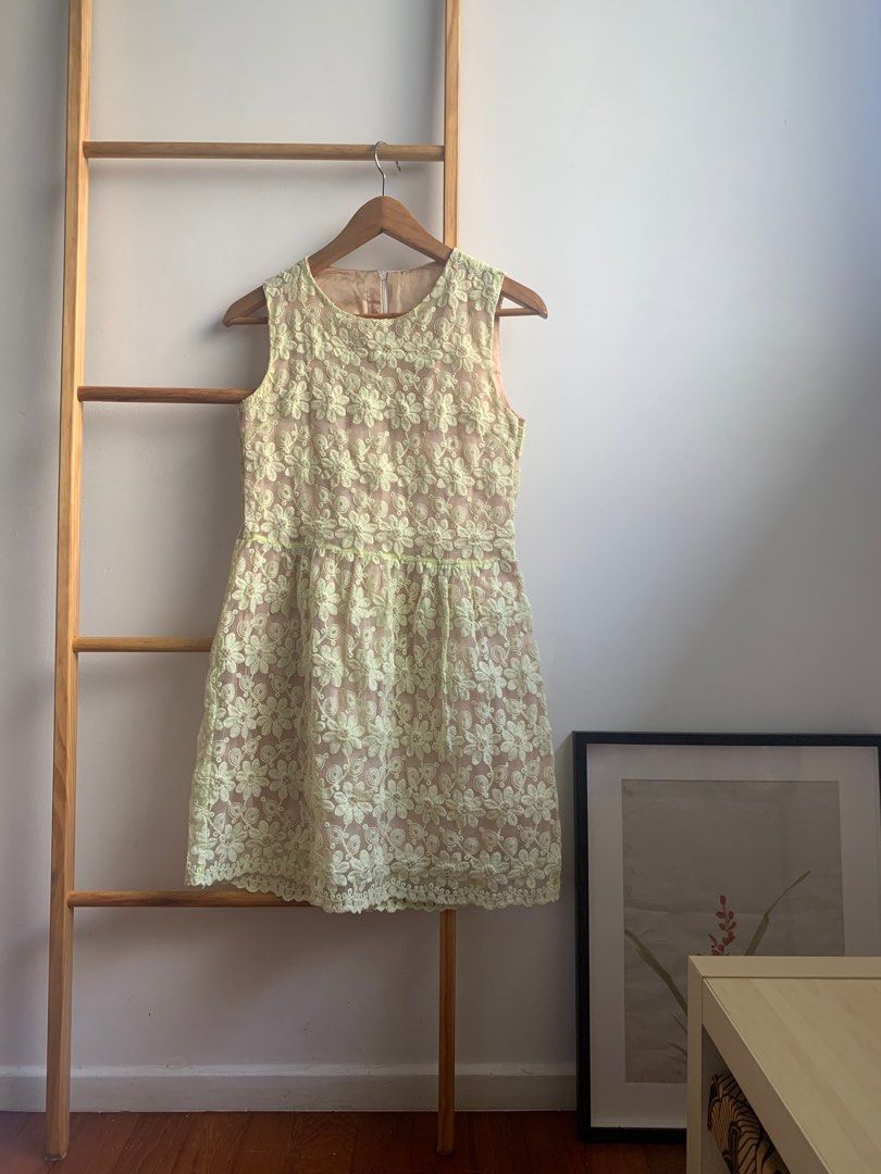 Pale yellow lace on sale dress