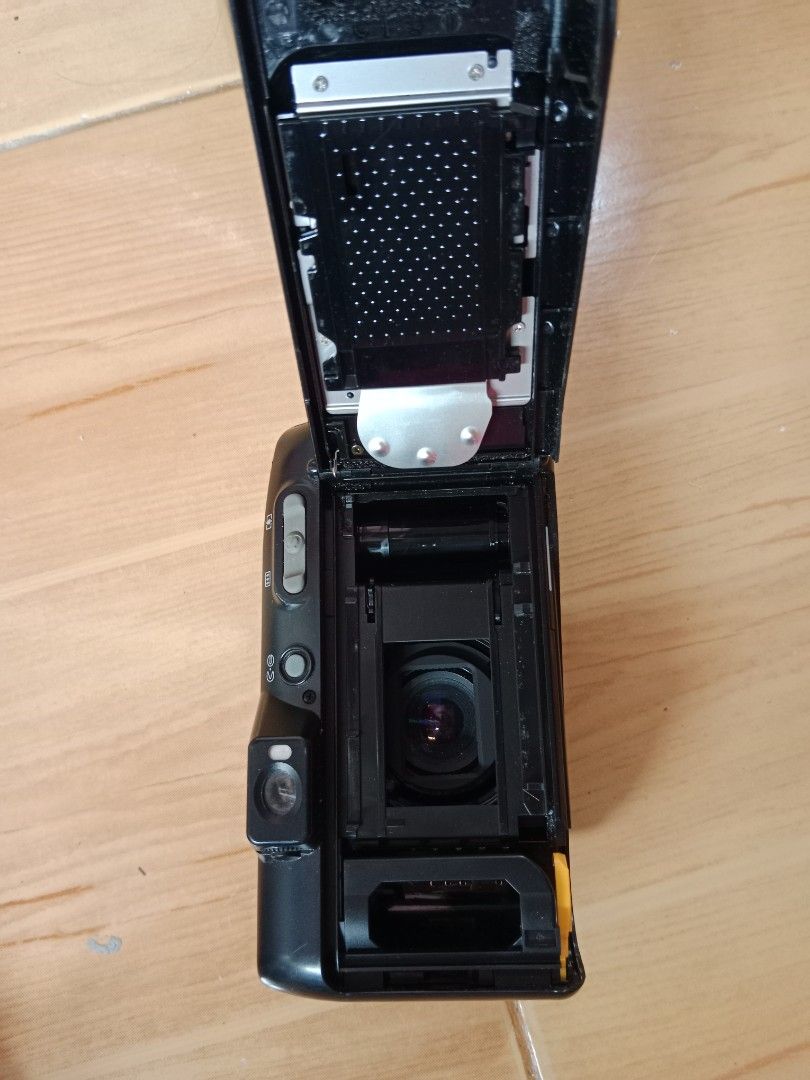 Fujifilm Discovery 1000 zoom date film camera, Photography, Cameras on