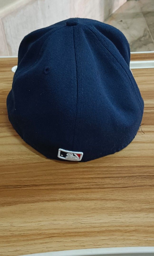 Fullcap (Category: Cap & Hats) located in Ipoh. Submitted by darysharkatering (Listing ID 1209361287, Image 3). Description: fullcap 7 3/8 58.7CM premium 9/10 wasap 0189536801 dfod.