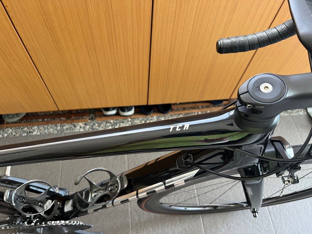 Giant TCR Advanced Pro 1 (Rim Brake), Sports Equipment, Bicycles