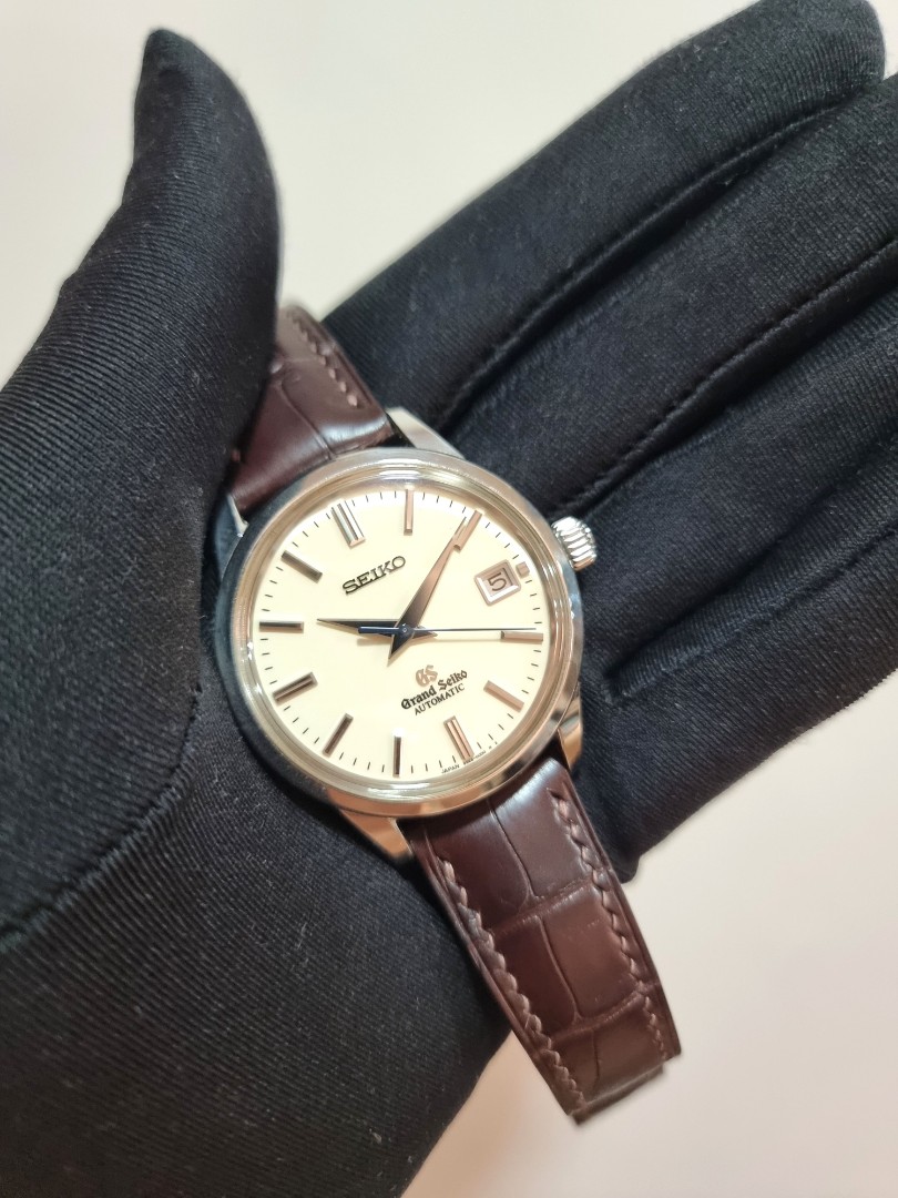 GRAND SEIKO SBGR061 SBGR 061 DISCONTINUED, Luxury, Watches on Carousell
