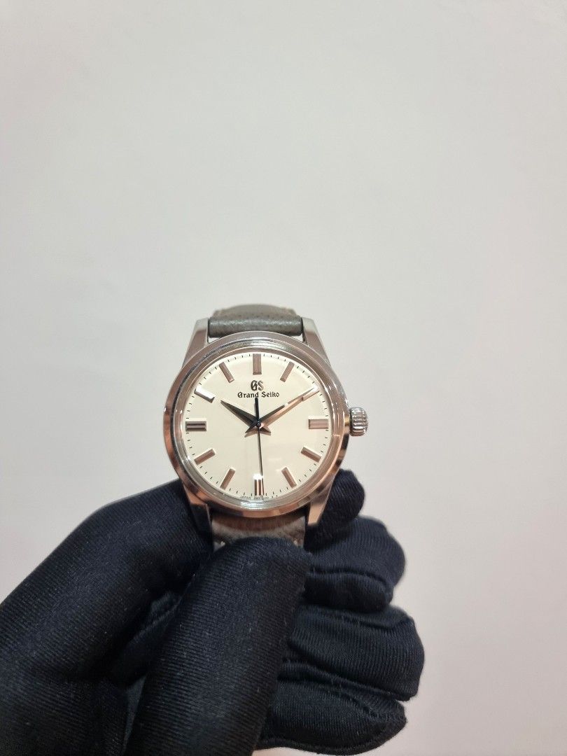 GRAND SEIKO SBGW235 SBGW 235 BLUE HANDS, Luxury, Watches on Carousell