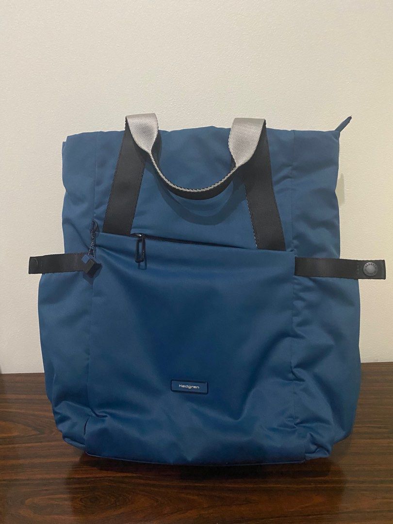 Hedgren 14” Solar Tote Bag /Backpack Navy Blue (Category: Backpacks) located in Mandaluyong City. Submitted by bookmarkdown (Listing ID 1209403579, Image 1). Description: No defects, almost new Water resistant and anti-dust RFS: Moving out / Marie Kondo — I have other listings you can check out Full description of the bag: https://hedgren.com.ph/products/solar-14-backpack-tote-botanicalg.