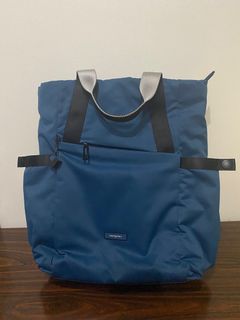 Hedgren 14” Solar Tote Bag /Backpack Navy Blue